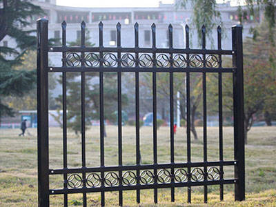 4橫杠鋅鋼護(hù)欄